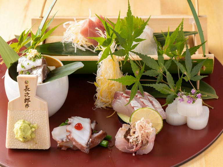 素材にこだわり、磨き抜いた腕で仕上げる絶品和食は、記念日にも