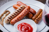 食べ応えあり『ソーセージ盛り合わせ5種』