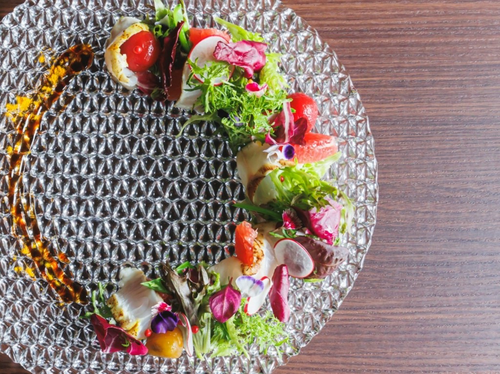 鎌倉野菜や地魚など、新鮮な地元産食材をこだわって使用