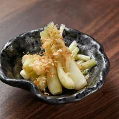 「本場の食材で食べてほしい」との思いから、沖縄直送食材が多数