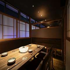 4～6名ほど、少人数での集まりに最適な個室を完備