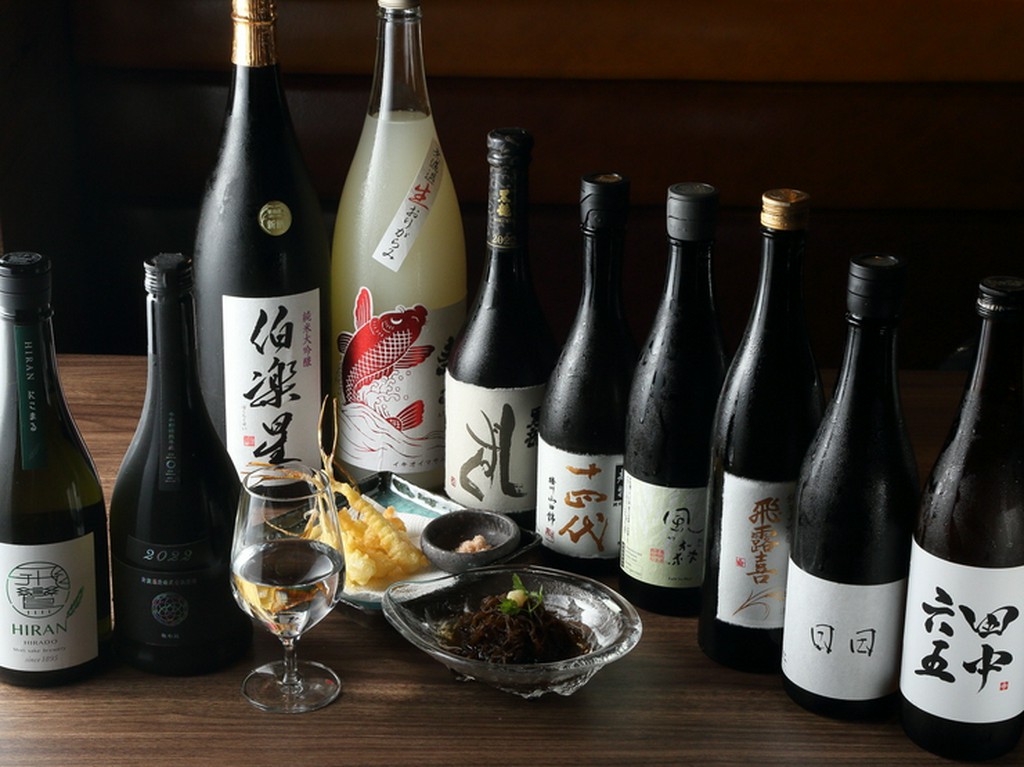10種類ほどの日本酒が入れ替わりながら、常に新しい味を入荷