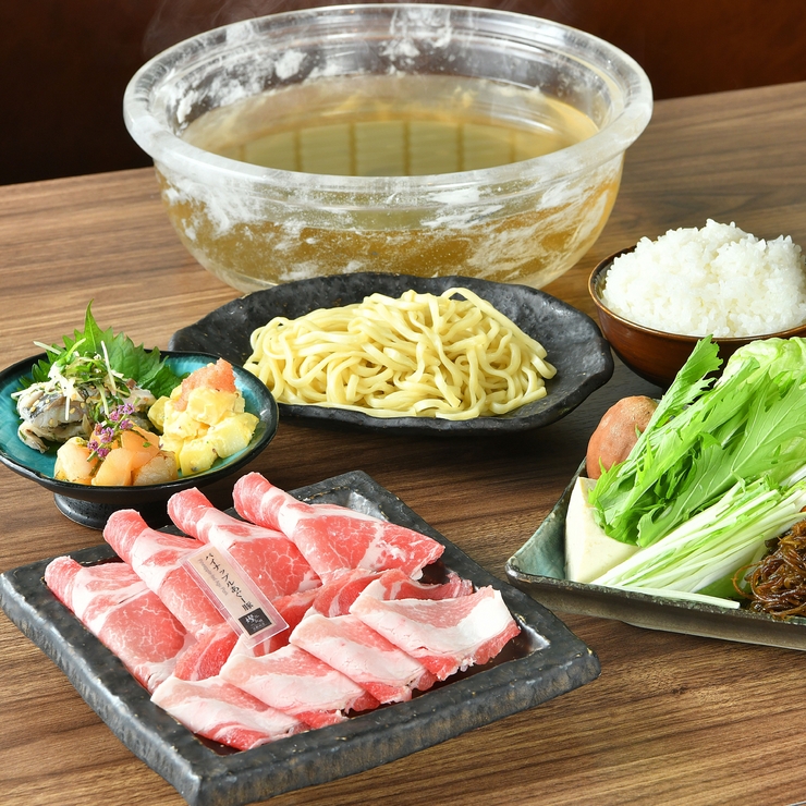 [Lunch only] Pineapple Agu Pork Lettuce Shabu-Shabu Lunch Course