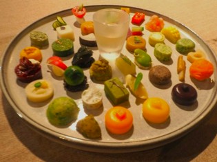 人の想いが育むおいしい素材を探し、生産者からゲストへと繋ぐ