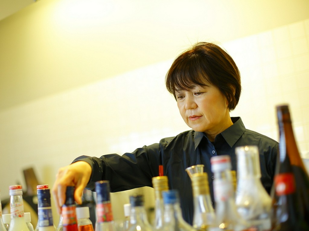 訪れた方が心から寛げる空間で、熱々のおいしい料理を