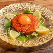 海鮮や肉の料理だけでなく、採れたて野菜をたっぷり味わえる前菜や一品料理からパスタやご飯ものまで豊富なメニューが揃います。〆にぴったりのパフェも充実していて、女子会での利用にもおすすめです。