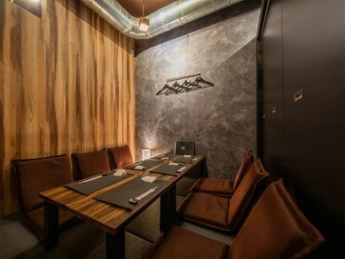 テーブル席、座敷席ともに全席個室設定でプライベート感抜群