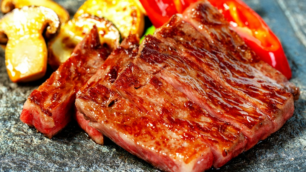 神戸牛を始め、 特選黒毛和牛や長野県産プレミアム黒毛和牛にこだわった秀逸な『牛』