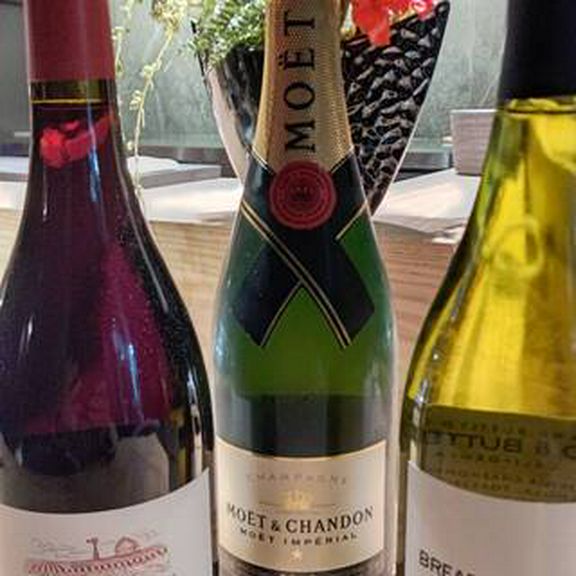 極上の焼肉とのマリアージュ。ソムリエが厳選した各種ワイン