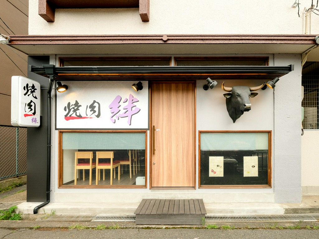 笑顔での接客と居心地の良さを大切にして
