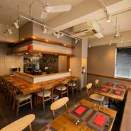 記念日はもちろん、普段使いにも気軽に利用できるイタリアンのお店。一軒目だけではなく、二軒目使いもできるカジュアルな雰囲気で、幅広いニーズに応えてくれます。
