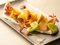 シャンパン・スパークリングと楽しみたい『季節のフルーツの白和えない』