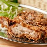 ザンタレなしでも食べられる少し濃い目の塩味をつけて揚げたザンギです。ザンギをお召し上がりいただいたなら次はこちらもお召し上がりください。