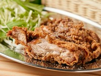 ザンタレなしでも食べられる少し濃い目の塩味をつけて揚げたザンギです。ザンギをお召し上がりいただいたなら次はこちらもお召し上がりください。
