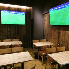 ホールB（テーブル席　計20席）