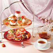 イタリアンレストランが心を込めて作る至極のひととき。
ご予約限定販売。
ドリンク2杯付いて季節によりメニュー食材を変更。優雅な時間をお過ごしください