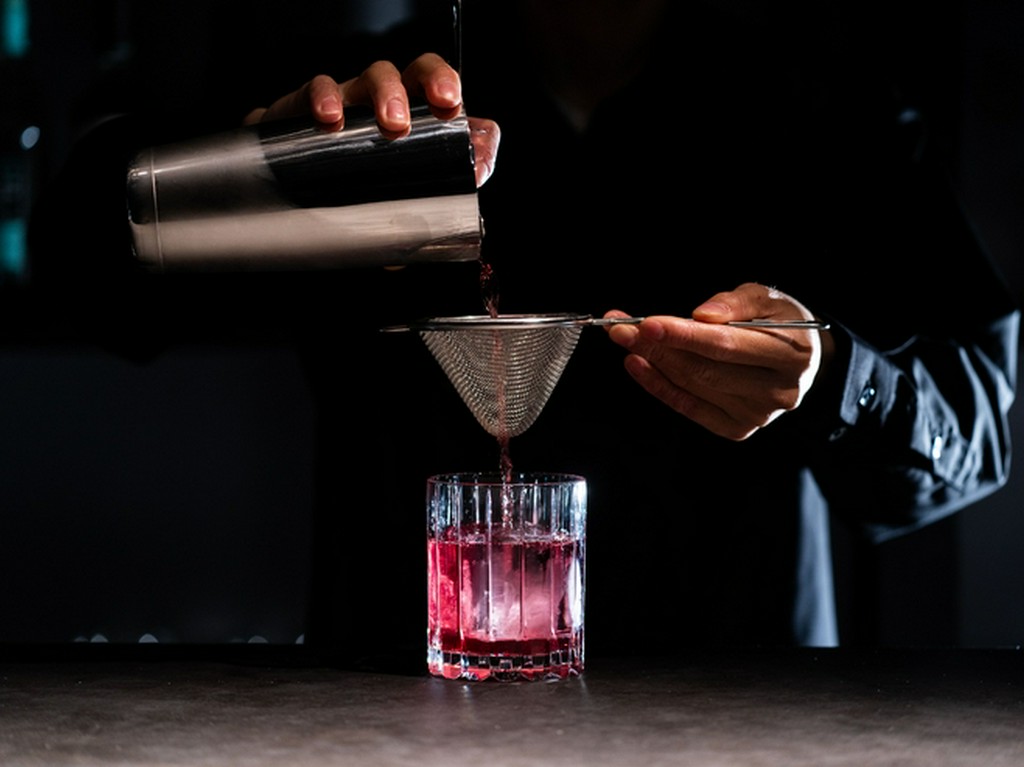 見た目・香りにこだわったオリジナルカクテル