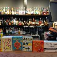 グラスワインやサングリア、焼酎といった『アルコール飲み放題』。フルーツジュースやコーヒーなど、お酒が苦手な方にもうれしい『ノンアルコール飲み放題』の2つがラインナップしています。