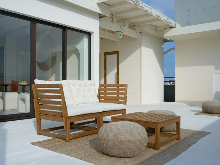 ペット同伴OK!お天気の良い日は心地いい風を感じるテラス席へ