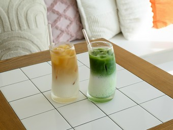 やさしい味わいに癒やされる『ほうじ茶ティーラテ／抹茶ティーラテ』