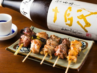 迷ったらこれ！こだわりが光る『串焼おまかせ5本盛り』