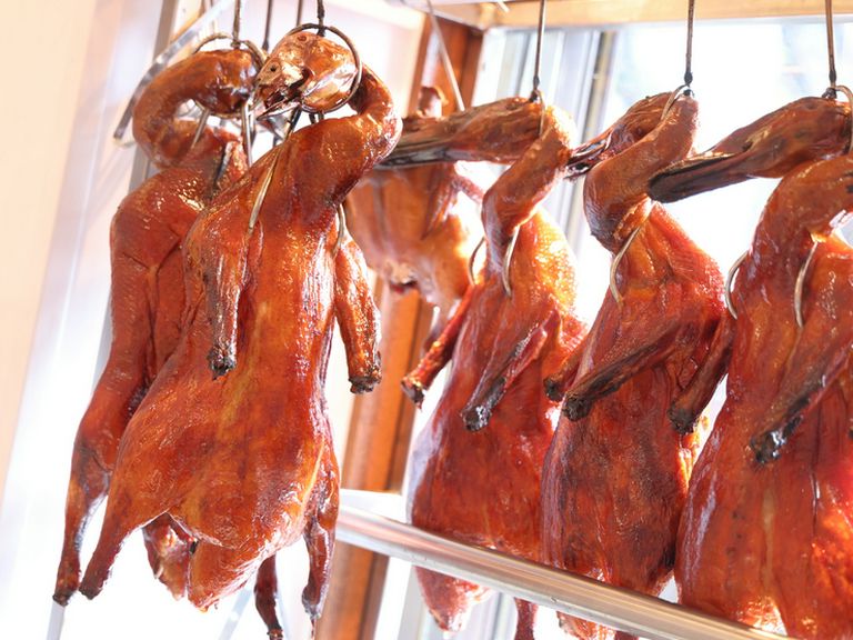本場の味をカジュアルに！ダックほか肉素材にこだわりあり