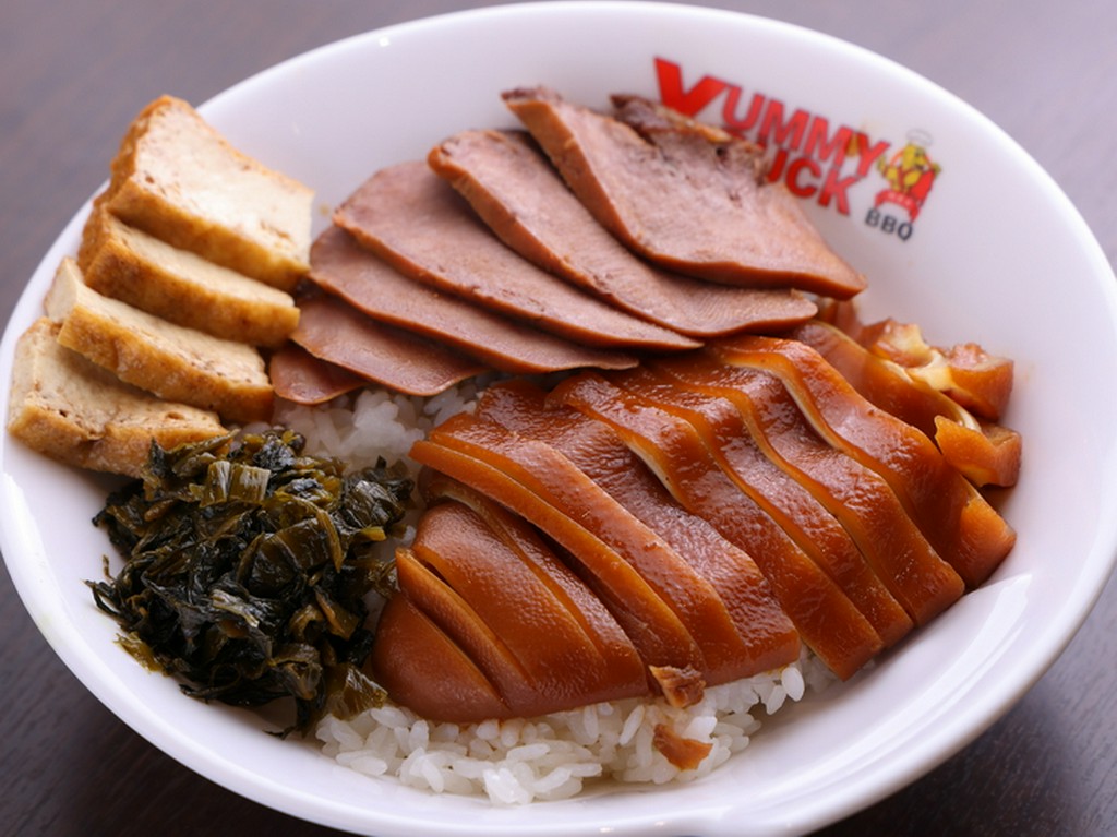 忙しい日にも手軽に持ち帰りできるメニューやオプションを用意