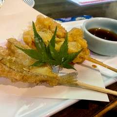 天ぷら串をはじめとした、自慢の料理です。