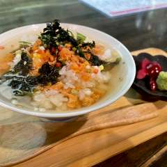 天ぷら串をはじめとした、自慢の料理です。