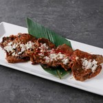 いけたんオリジナルの特製味噌に、豆板醤を効かせたピリ辛好きにはたまらない一品です！