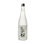 封を切ると洋ナシのような独特な吟醸香が広がる米焼酎です。
吟醸香と柔らかな味わいは、鳥飼社長の長年の研究により造られた自家培養酵母によるものです。