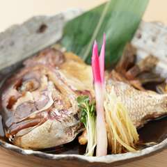 日本酒とのペアリングに最適な『鯛兜の煮付け』