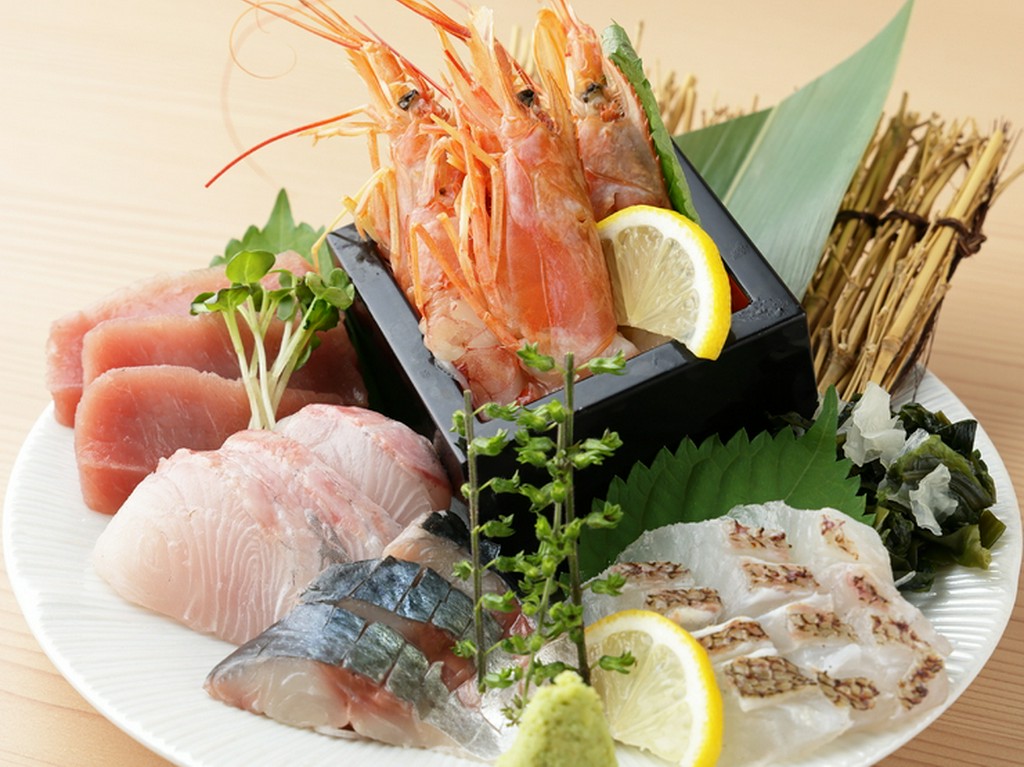 豊洲から届く鮮度抜群の魚介を使った『刺身　五点盛り』