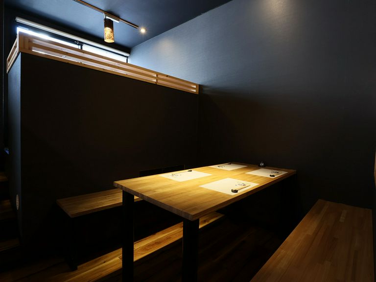 ジャズの心地よい音色に癒やされる、くつろぎの食事時間