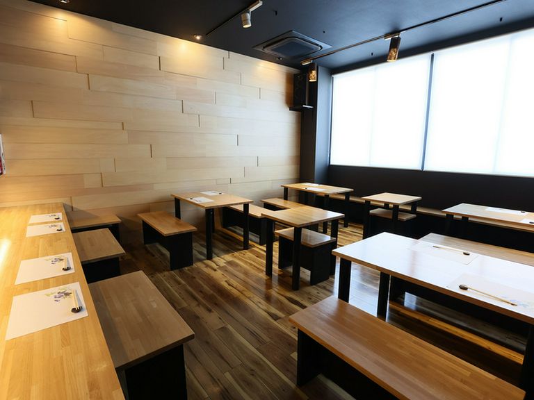 ふらりと立ち寄り、大将との会話を楽しむ、贅沢な一人飲み