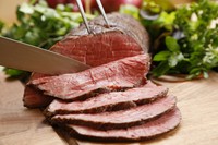 2024年リニューアル！土日祝限定のホリデーランチプランが登場。
ライブキッチンでは、大人気のローストビーフなどの料理や、アイスとの相性も抜群なアメリカンワッフルを提供。

小学生：1740円
幼児：無料