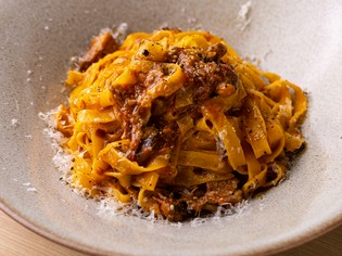 『自家製タリアテッレ　ポークラグーソース』