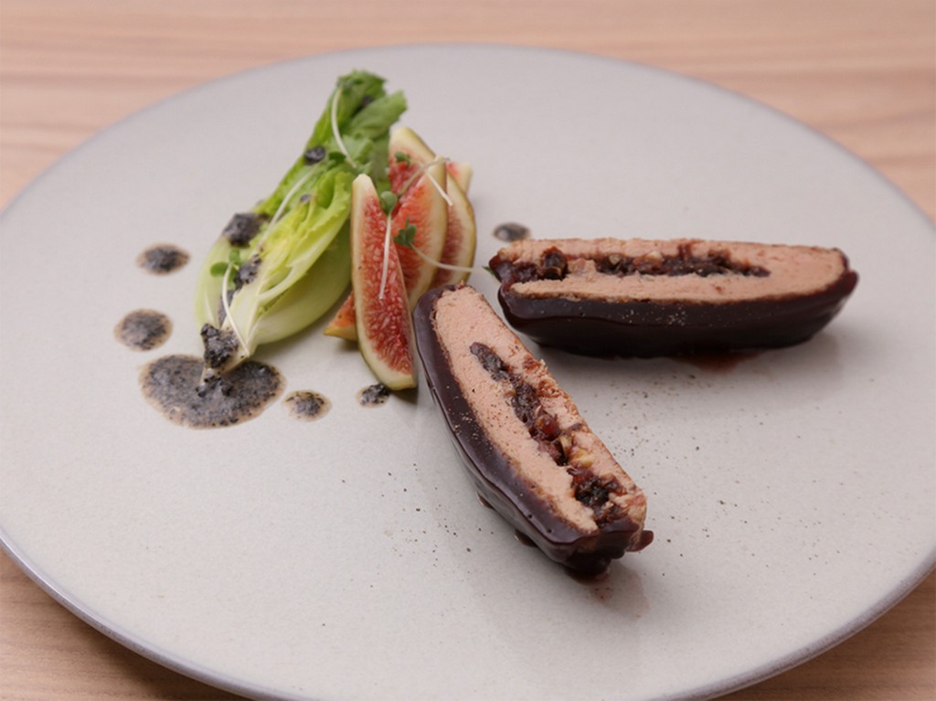 濃厚なフォアグラを爽やかなジュレがまろやかに包む『フォアグラのエイギュイエット』