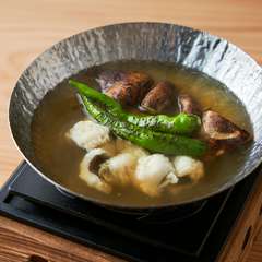 フワフワな身と共に、松茸の香りを楽しむ『鱧と松茸の小鍋』