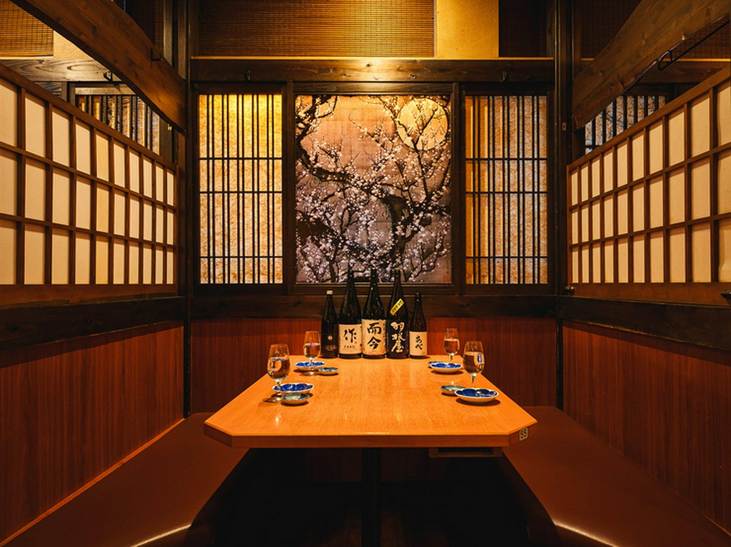 これから出合う美食に期待が高まる、憩いの個室空間