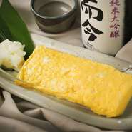 だしのきいた素朴なだし巻きです。