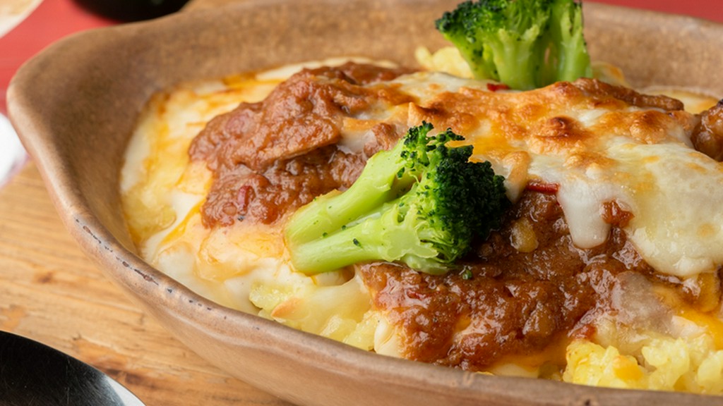 ホルモン×グラタン。意外性抜群の『ホルモンアラビアータ風』