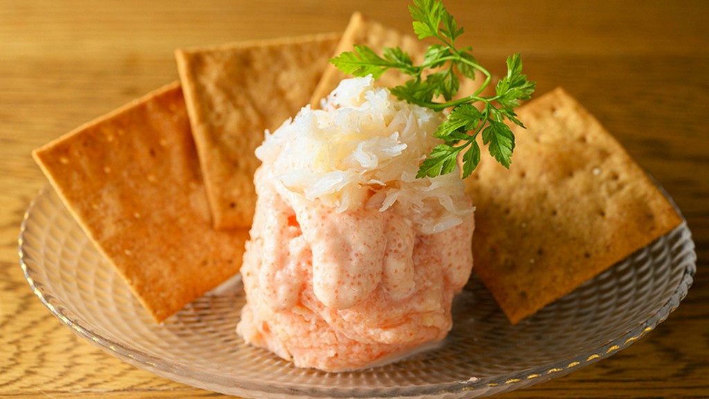 蟹身のせタラモサラダ