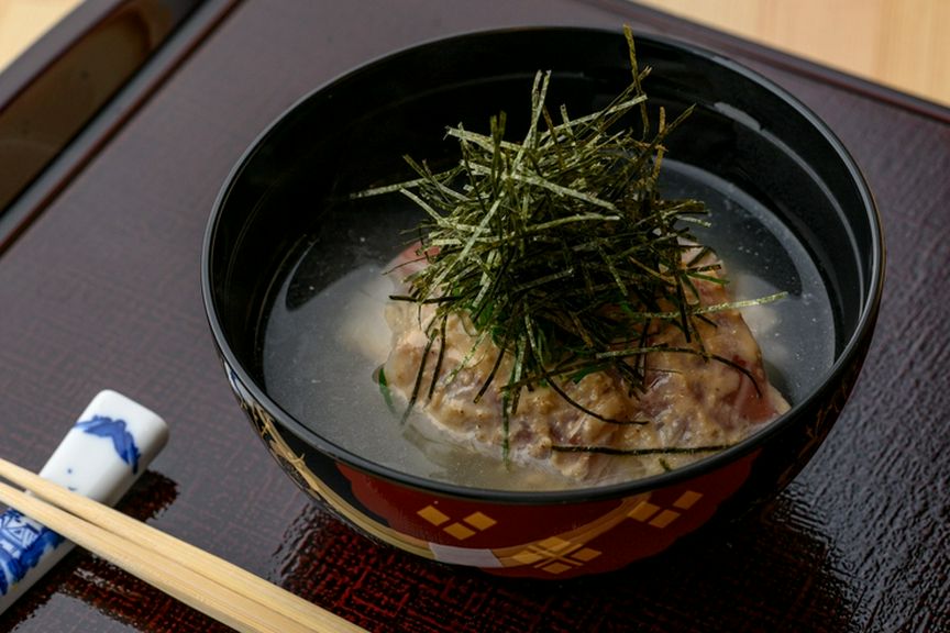 だしと鯛の香りがふんわり漂う『鯛のお茶漬け』