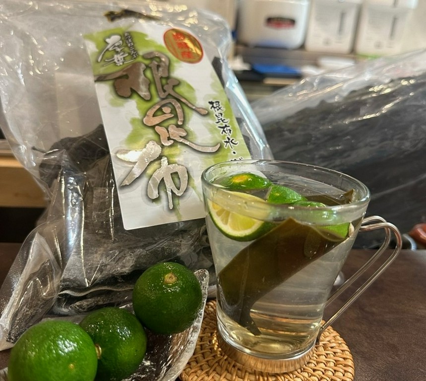 厳選日本酒と、根昆布や季節の柑橘を使ったサワーなど豊富に