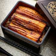 食べ応えありのうな重・うな丼や、定食メニューに加え、ミニうな丼・ジュース・ゼリー・おもちゃ付きの『お子様セット』も用意。家族にとっての“御馳走”として足を運ぶのもオススメです。