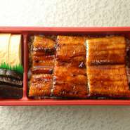 お持ち帰り用のうなぎメニューも用意。お店の外でも【うなぎ処　美味美】のこだわりを楽しめます。お出かけのお供に、家族へのお土産に。自慢のうなぎをテイクアウトしてみませんか。