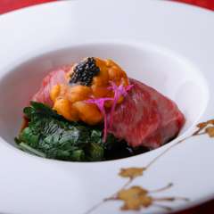 黒毛和牛×広東料理の極上コラボ『和牛サーロインと青菜炒め』