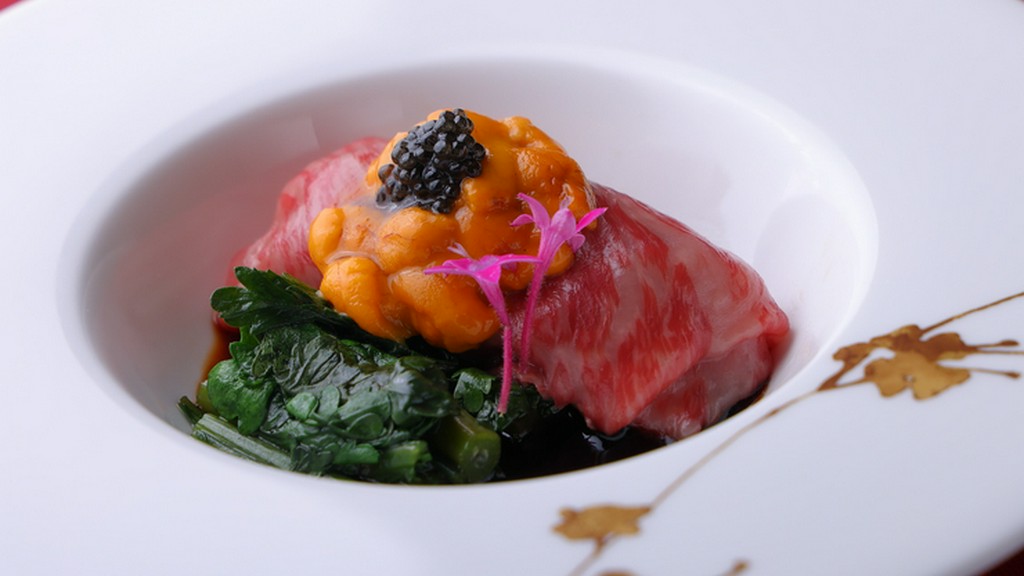 黒毛和牛×広東料理の極上コラボ『和牛サーロインと青菜炒め』