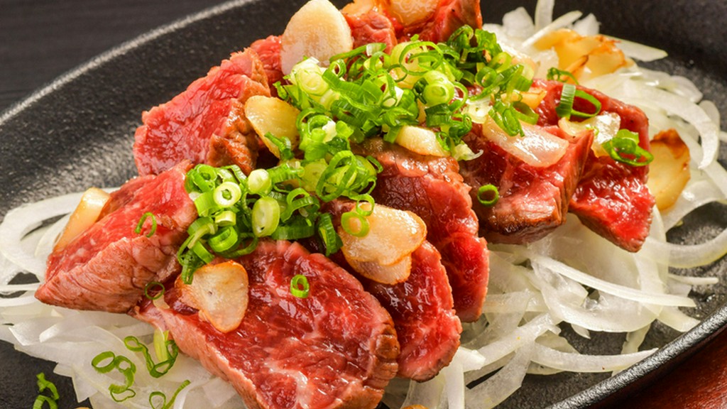 熊本県の契約牧場直送の馬肉は、ステーキ・焼肉もまた美味